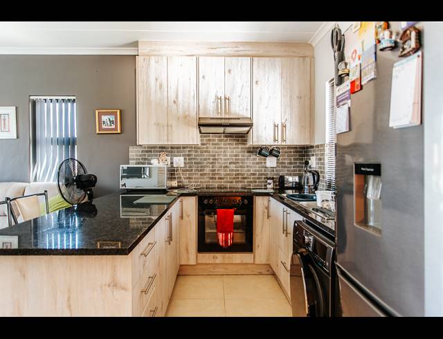 2 BEDROOM APARTMENT FOR SALE IN WINDSOR PARK ESTATE